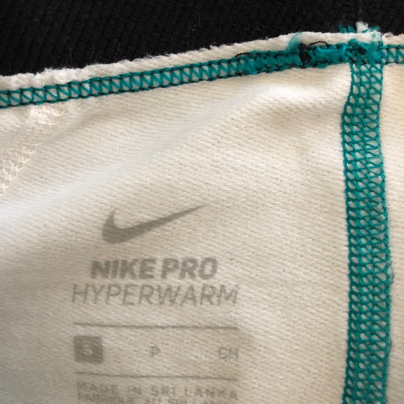 Nike - Picture 3 of 3